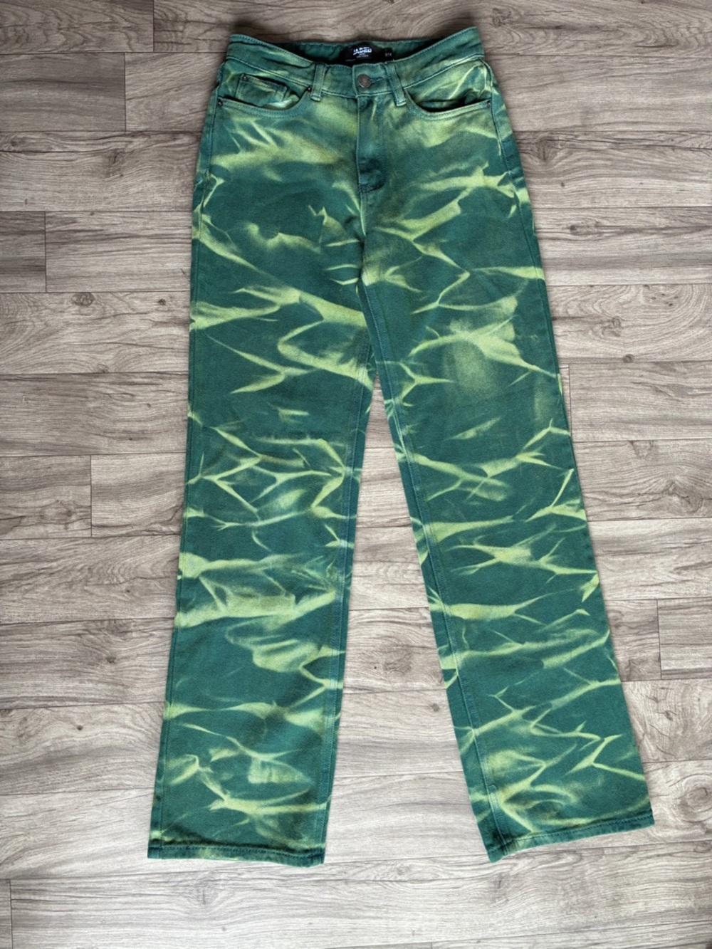 Jaded London Green Abstract
Swirl Jeans Y2K Streetwear
Boyfriend Fit. Size W24. - Picture 13 of 16